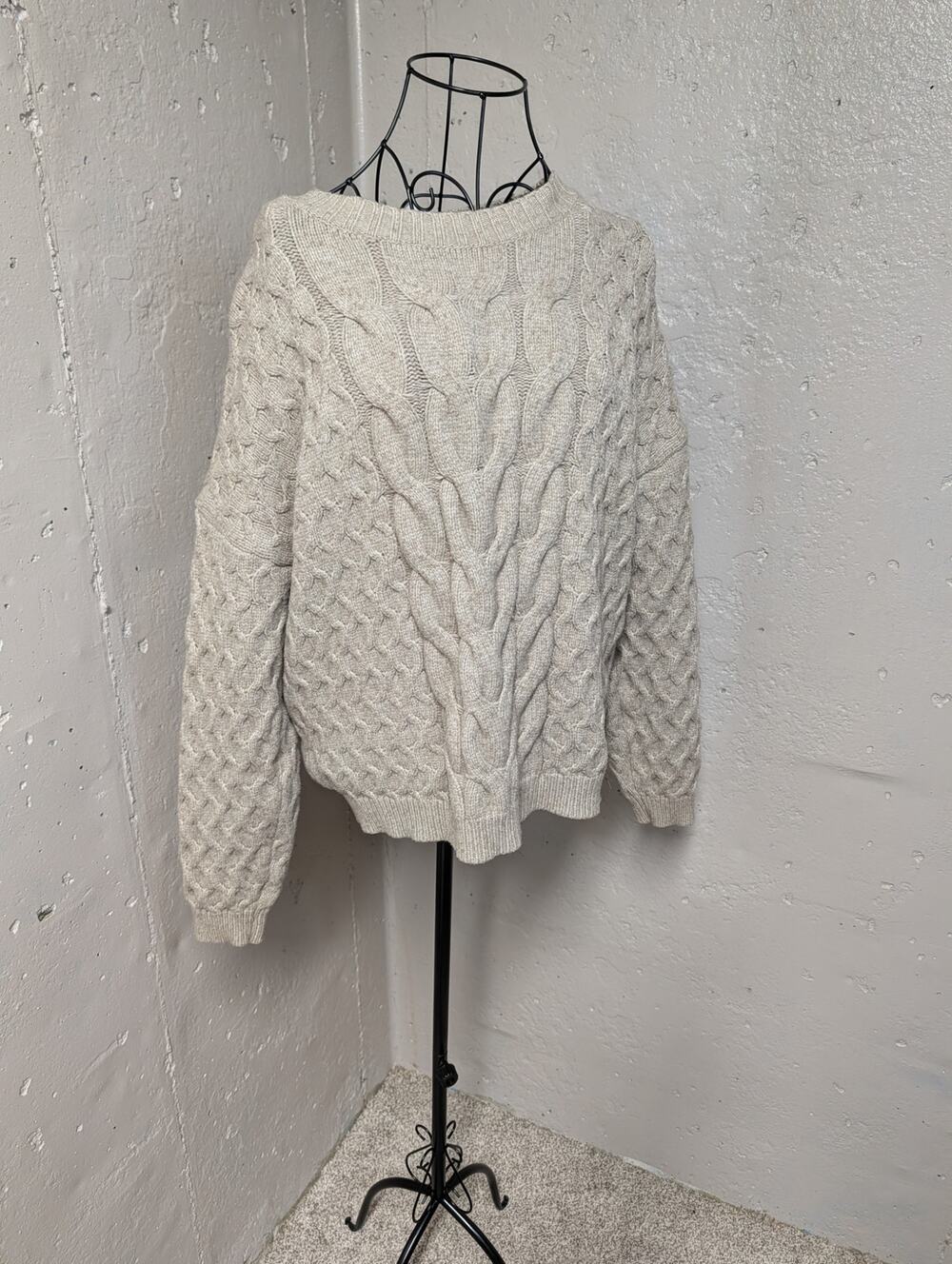 Cyrus Fisherman Cable Knit Crewneck Sweater Oatmeal Beige Large